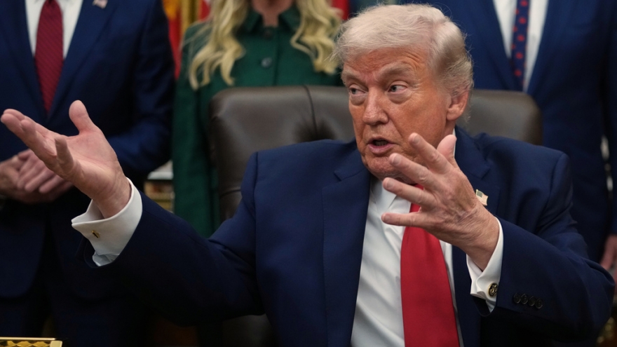 Mỹ đe dọa áp thuế với các nước cung cấp dầu cho Cuba