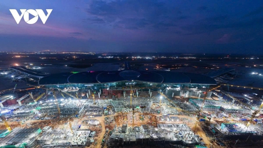 Sân bay Long Thành trước giờ đón chuyến bay đầu tiên