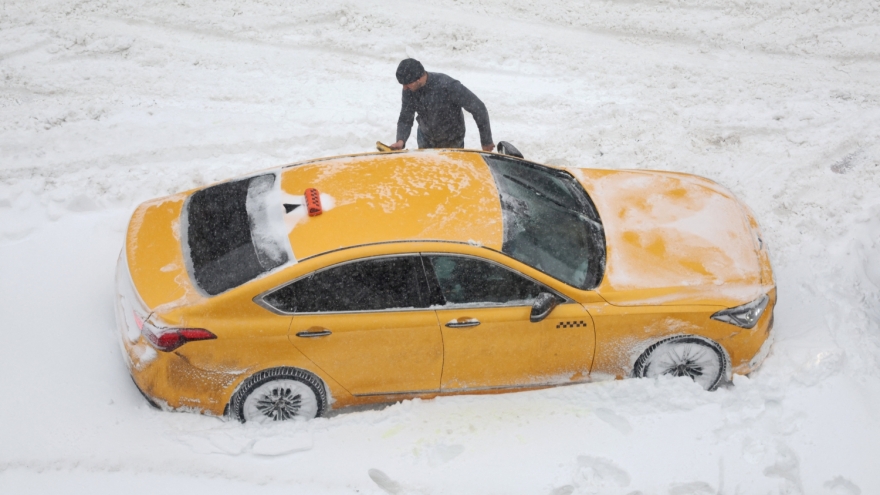 Bão tuyết diện rộng gây mất điện, gián đoạn giao thông tại nhiều khu vực của Nga