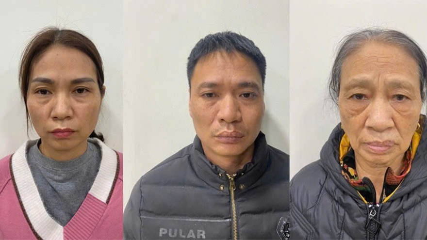 Bắt nhóm lừa bán thuốc nam “thần dược” tại Hà Nội