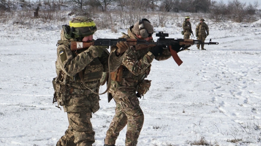Binh sỹ Ukraine tiết lộ nghịch lý giữa bàn đàm phán và chiến hào