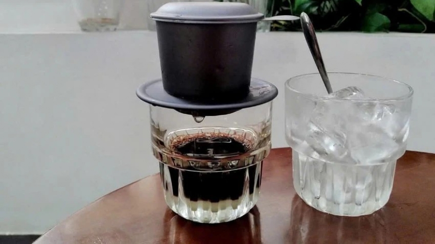 Uống cà phê kiểu này, bạn đang nạp chất độc chứ không phải năng lượng