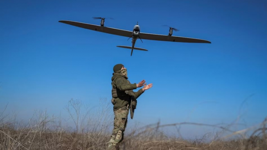 Nga công bố video UAV mang thuốc nổ phá hủy 2 trực thăng Ukraine
