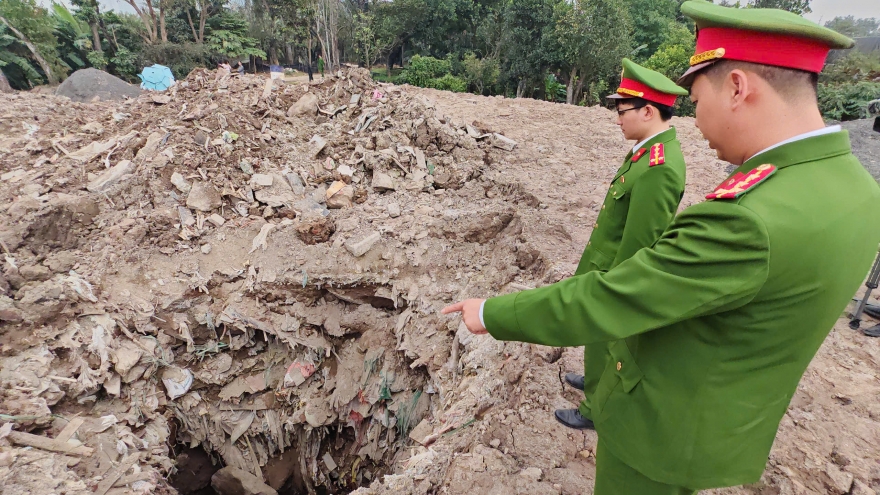 Nhiều giám đốc công ty môi trường bị bắt liên quan vụ đổ trộm 7.800 tấn chất thải