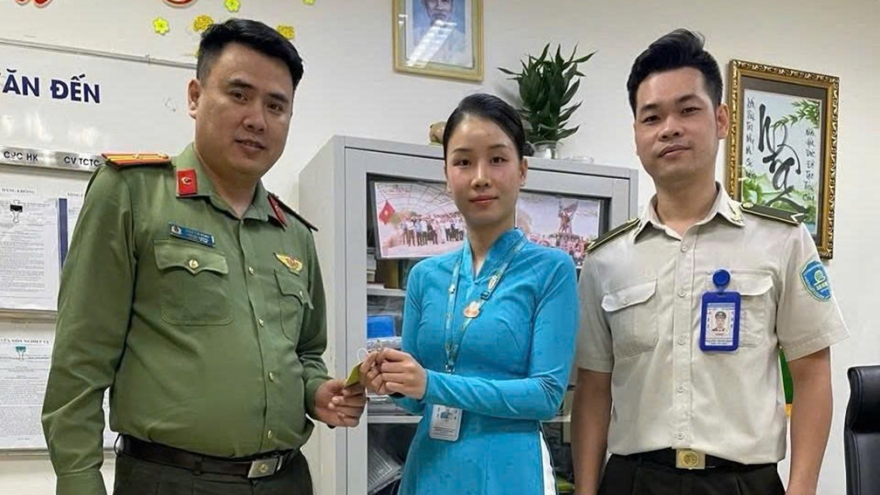 Tìm được nhẫn kim cương thất lạc ở sân bay Đà Nẵng