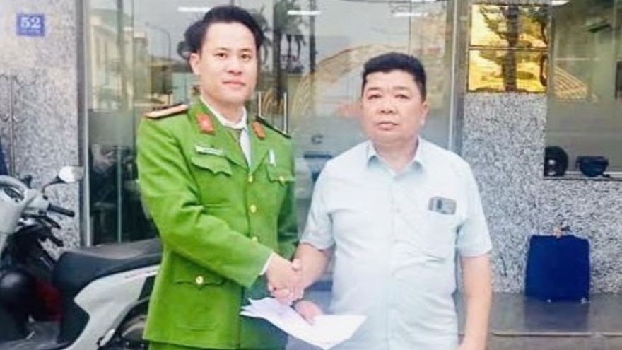 Chủ vựa cá ở Quảng Trị trả lại hơn 200 triệu đồng do người khác chuyển nhầm