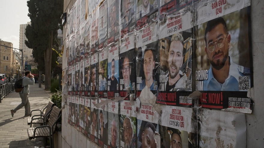 Israel đưa hài cốt con tin cuối cùng từ Gaza trở về