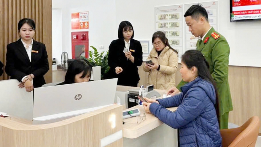 Người phụ nữ ở Hải Phòng trả lại 1 tỷ đồng cho người chuyển khoản nhầm