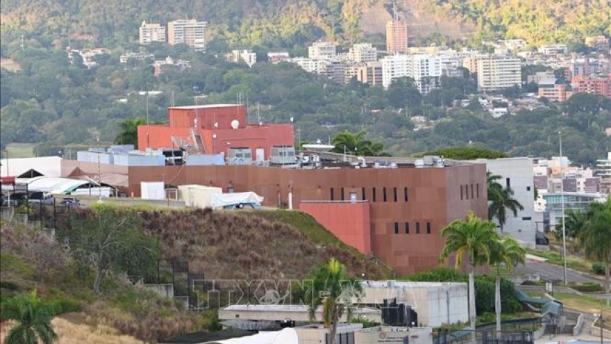 Mỹ xúc tiến mở lại không phận và xem xét nối lại hoạt động Đại sứ quán ở Venezuela