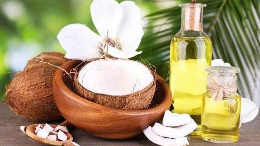 Dầu dừa có nấu ăn được không? Sự thật nhiều người chưa biết
