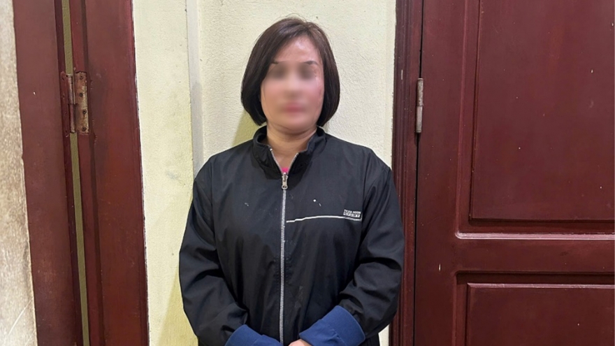 Đột kích quán cà phê, lộ đường dây chứa mại dâm