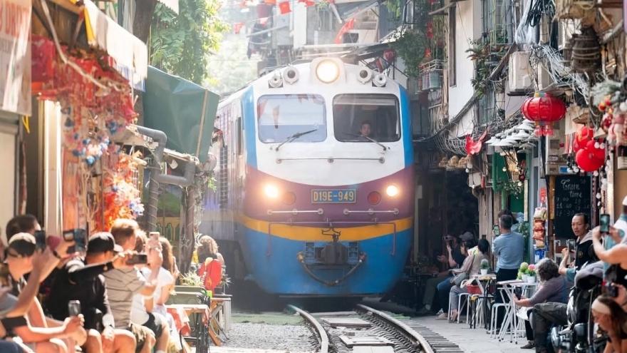 Cục Đường sắt lên tiếng về đề xuất dừng tàu khách đoạn Gia Lâm – ga Hà Nội