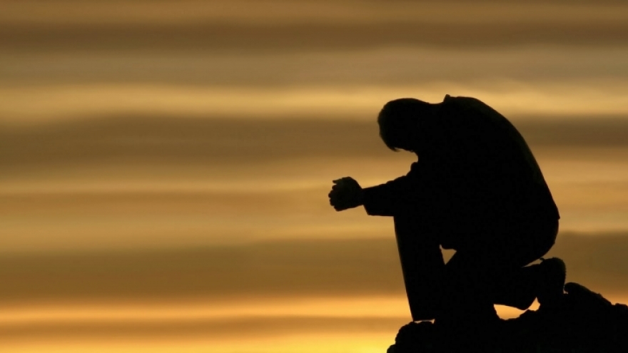 Đàn ông lỡ ngoại tình vì đào hoa: Liệu gia đình có còn là bến đỗ cuối cùng?