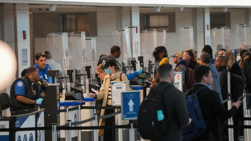 Mỹ tạm ngừng xử lý thị thực đối với công dân của 75 quốc gia từ tuần tới