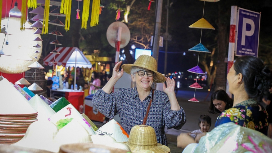 Hanoi serves 560,000 holiday-makers during New Year holiday