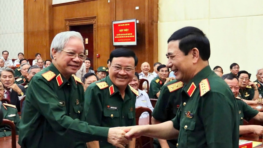 Gặp mặt hơn 300 cán bộ cao cấp quân đội nghỉ hưu khu vực phía Nam