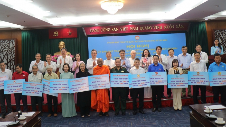 MTTQ TP.HCM phát động trồng gần 1,8 triệu cây xanh nhiệm kỳ 2025-2030