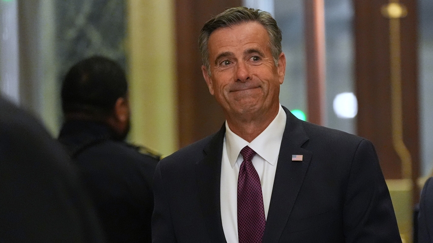 Giám đốc CIA gặp Tổng thống lâm thời Venezuela chuyển thông điệp của ông Trump