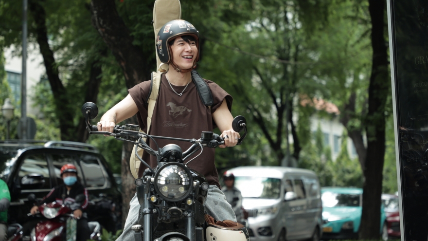 Trường Giang giao vai chính phim Tết "Nhà ba tôi một phòng" cho Anh Tú ATUS