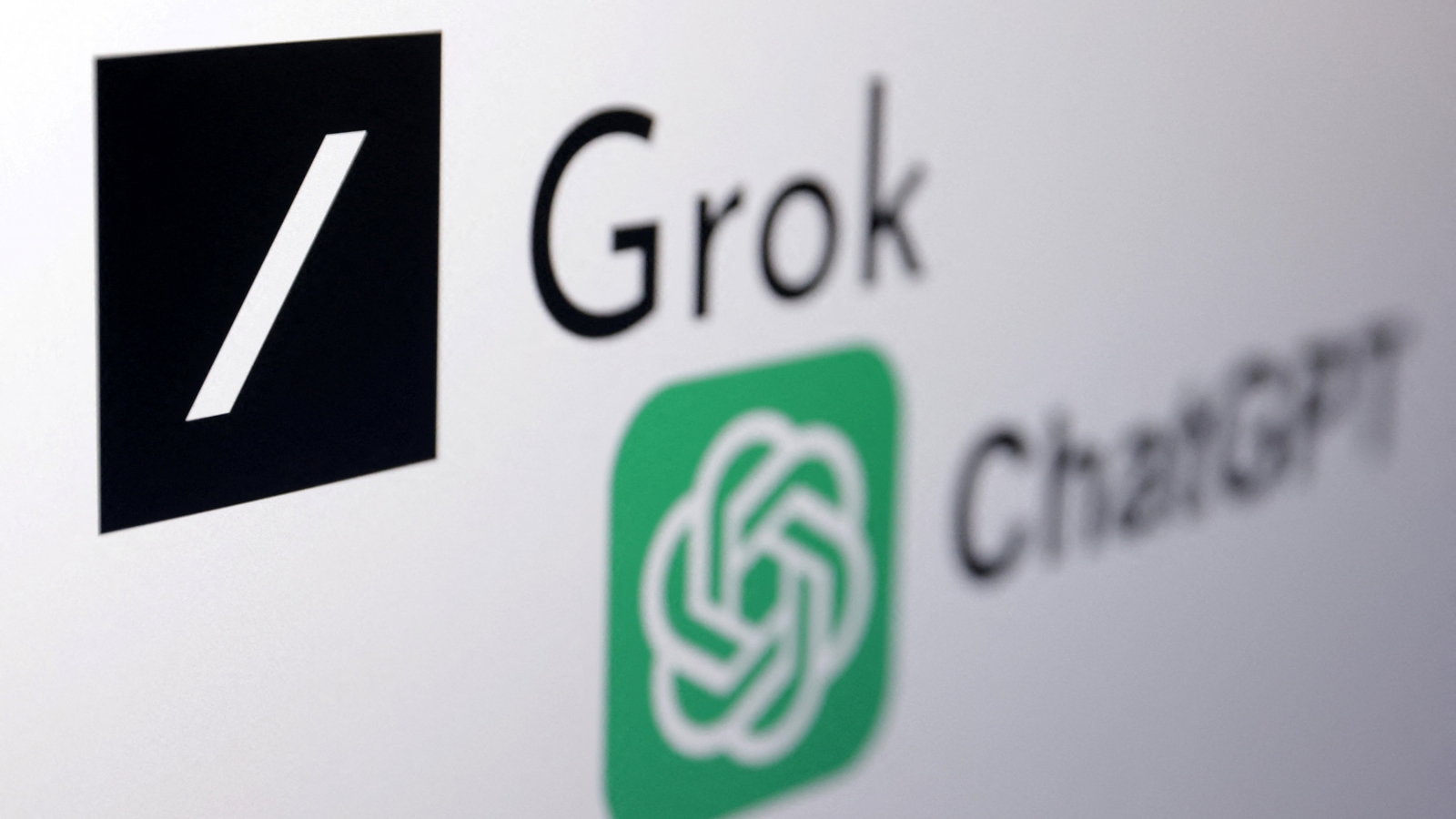 Thêm một quốc gia thành viên ASEAN cấm chatbot Grok