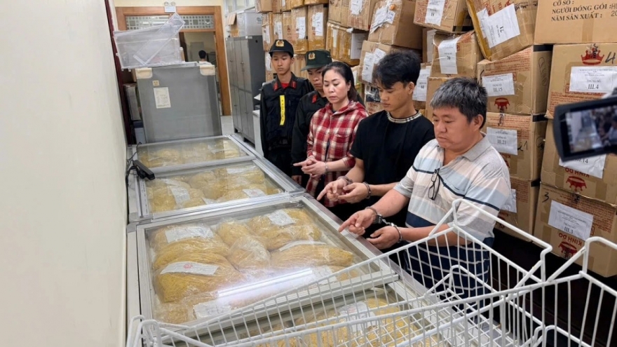 4 hiểm họa trực tiếp với sức khỏe khi ăn phải mì tươi trộn hàn the