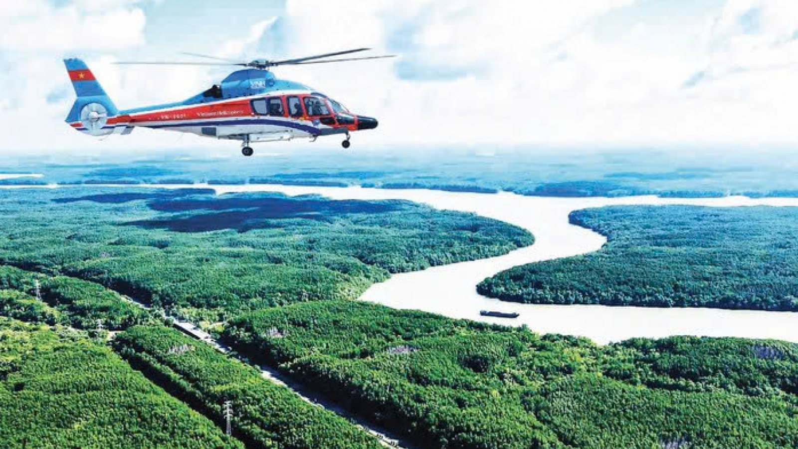 HCM City set to relaunch helicopter sightseeing tours