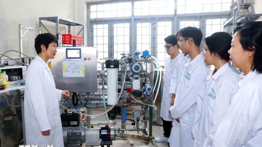 Human resources breakthrough - sustainable foundation for development