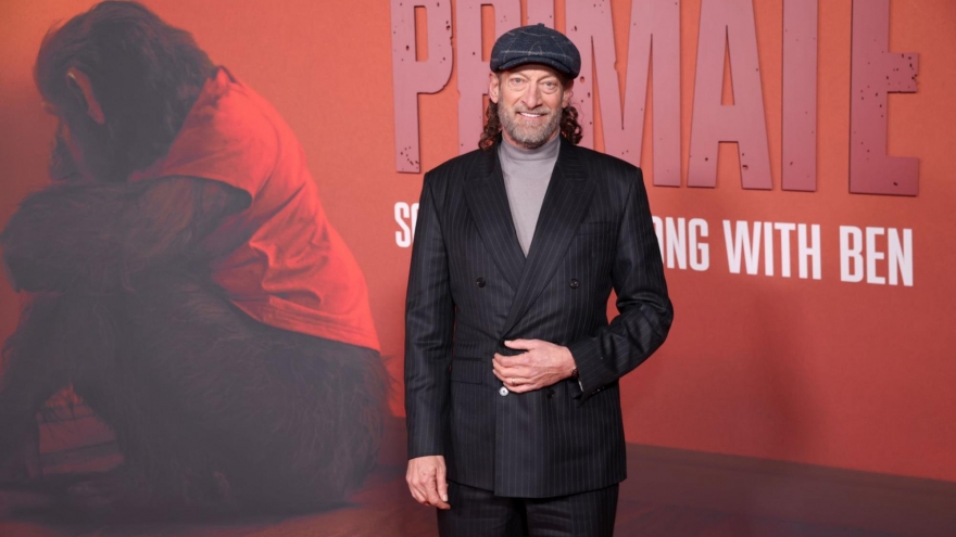 Điều ít biết về diễn viên khiếm thính giành tượng vàng Oscar