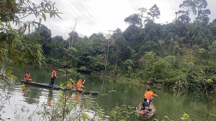 Lật ghe chở 7 người trên sông ở Đà Nẵng, một người chết đuối