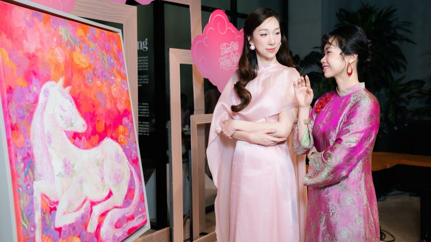 Bức tranh ngựa “ngược số đông” của nữ họa sĩ Vương Linh