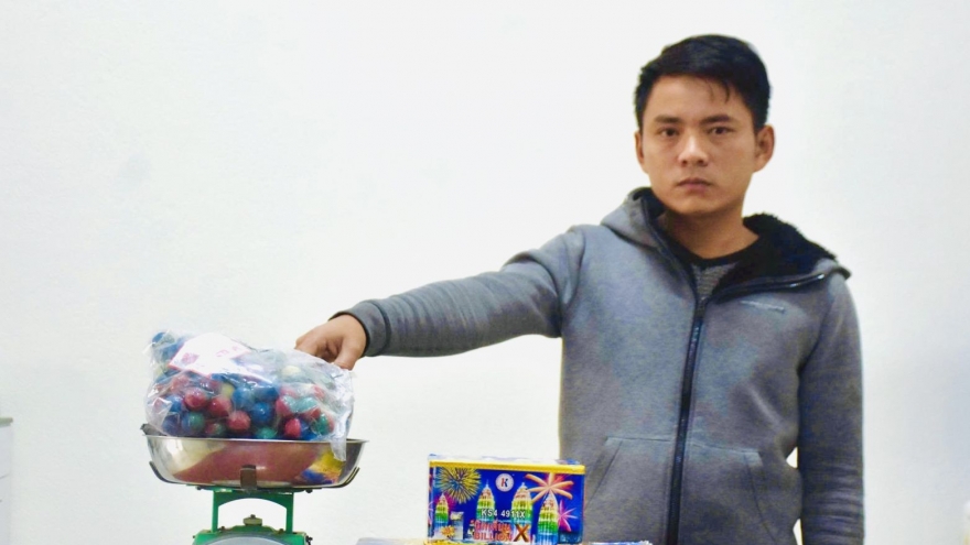 Thanh Hóa: Xử lý đối tượng mua bán, tàng trữ trái phép hơn 10kg pháo nổ
