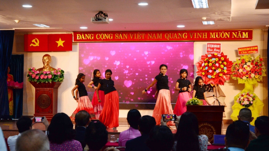 Vietnamese, Indian peoples strengthen friendship