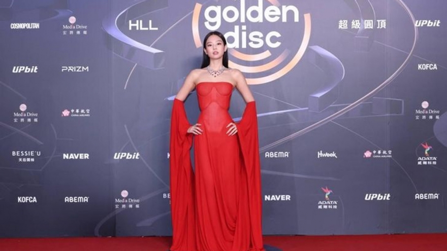 Jennie của BLACKPINK thành tâm điểm chú ý tại Lễ trao giải Golden Disc lần thứ 40