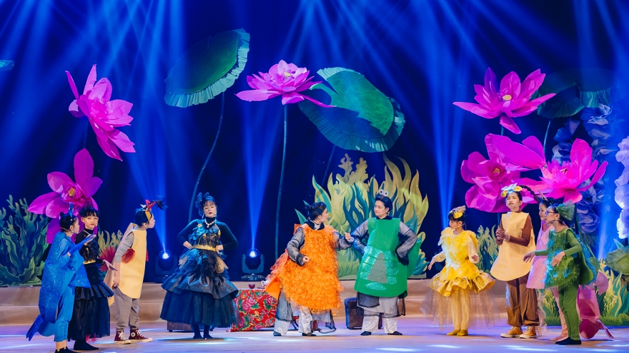 “Cụ Cua đón Tết!” - Nhạc kịch thiếu nhi kể chuyện đoàn viên ấm áp mùa Tết