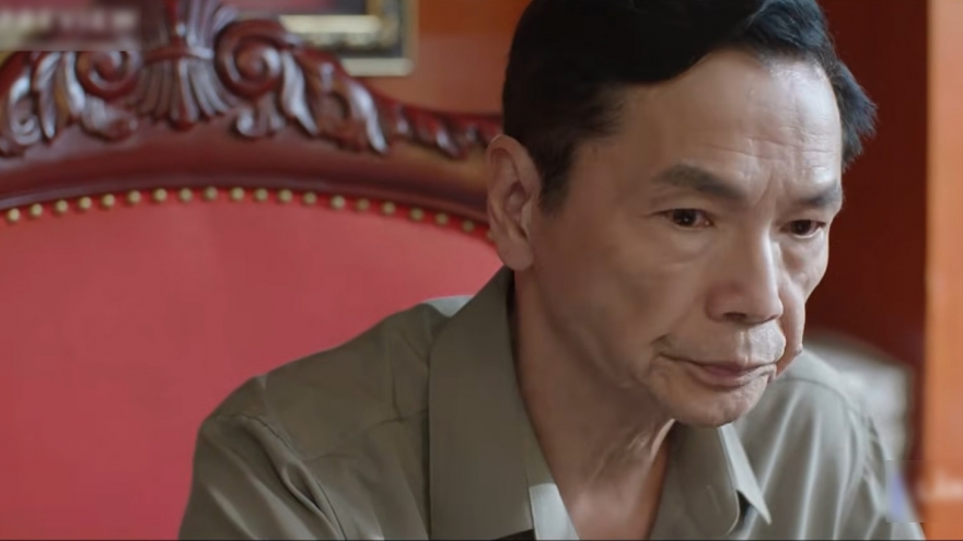 "Lằn ranh" tập cuối: Ông Sách đầu thú, Triển bật khóc trong tù