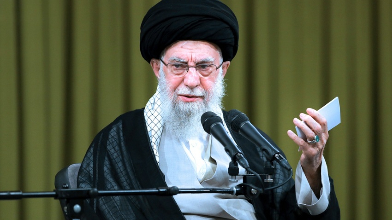 Lãnh tụ tối cao Khamenei: Ông Trump sẽ không thể hủy diệt Iran