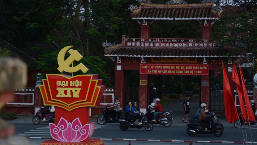 Lao media briefed on key innovations of Vietnam’s 14th Party National Congress