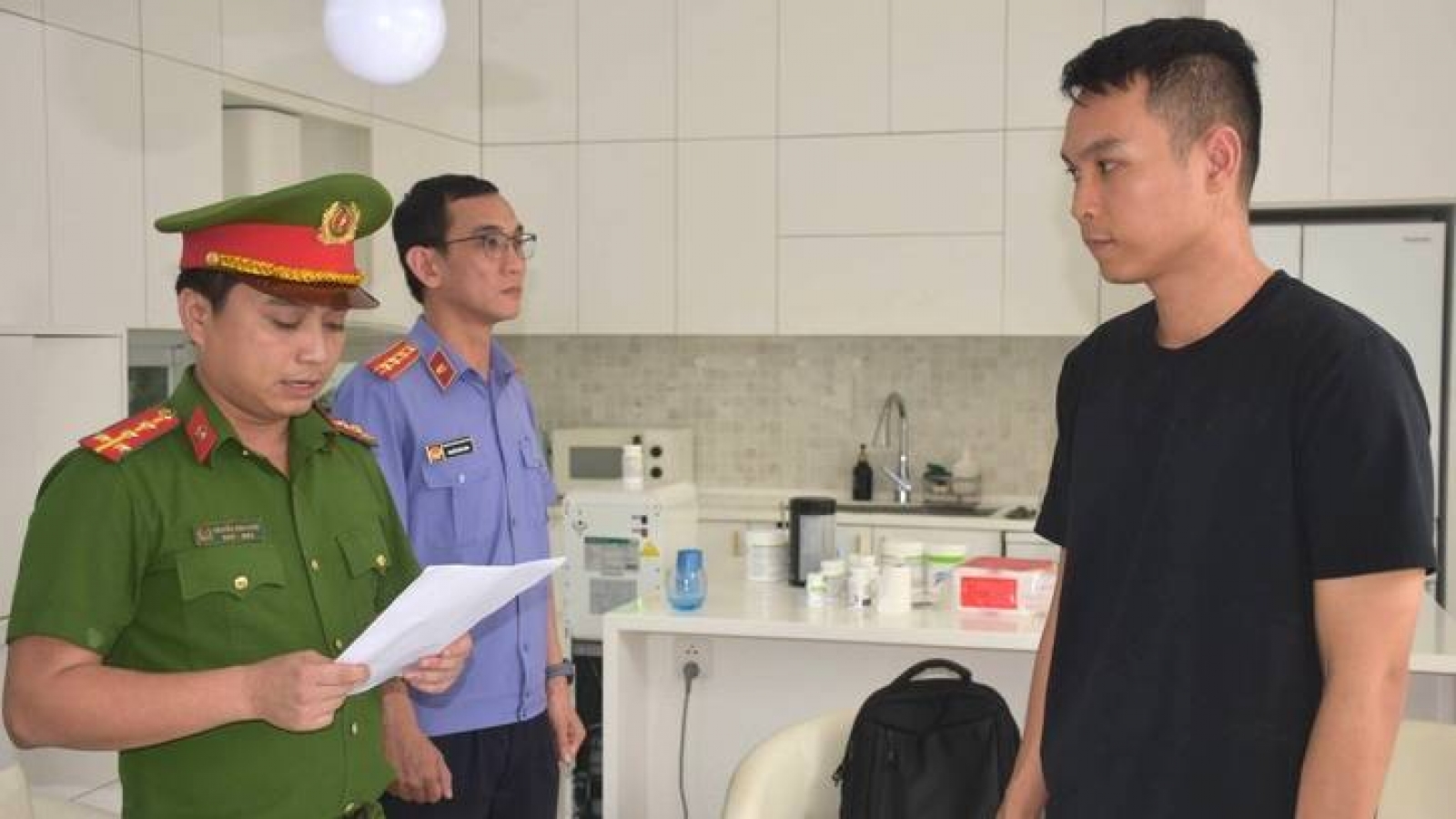 Dẫn dụ nạn nhân đầu tư vào đồng tiền ảo “DRK”, chiếm đoạt 2.000 tỉ đồng