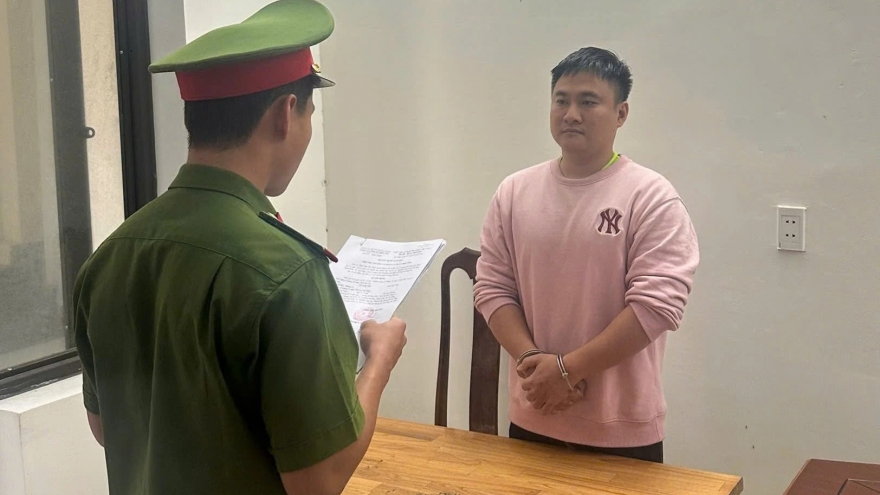 Quản lý điểm "spa-massage" tại khách sạn Samdi ở Đà Nẵng ra đầu thú