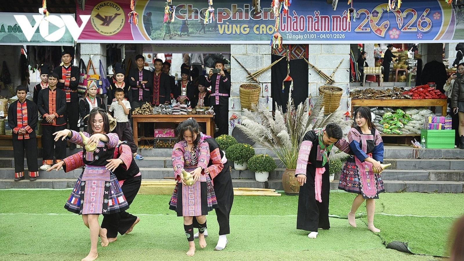 Highland market fair welcomes New Year in Hanoi