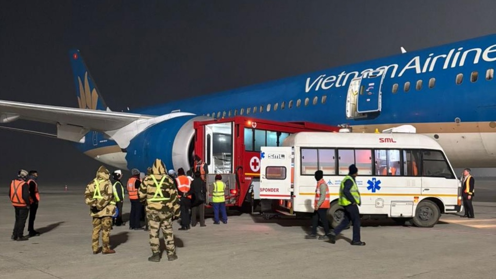 Máy bay Vietnam Airlines hạ cánh khẩn cấp tại Ấn Độ để cấp cứu hành khách