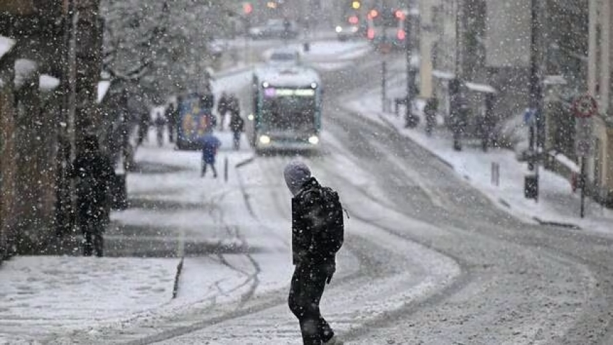 Ít nhất 5 người thiệt mạng trong các vụ tai nạn giao thông do băng tuyết ở Pháp