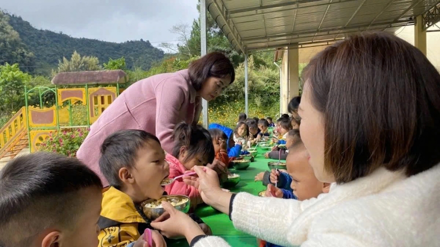 Giáo viên kỳ vọng phụ cấp 70 - 100% để yên tâm gắn bó nghề