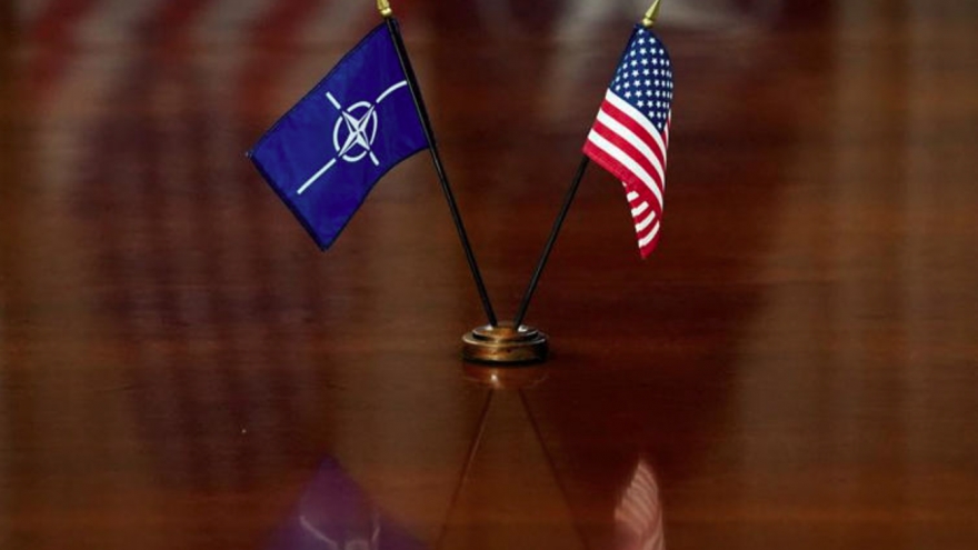 Mỹ tính giảm nhân sự tại NATO, châu Âu bất an về “chiếc ô an ninh”