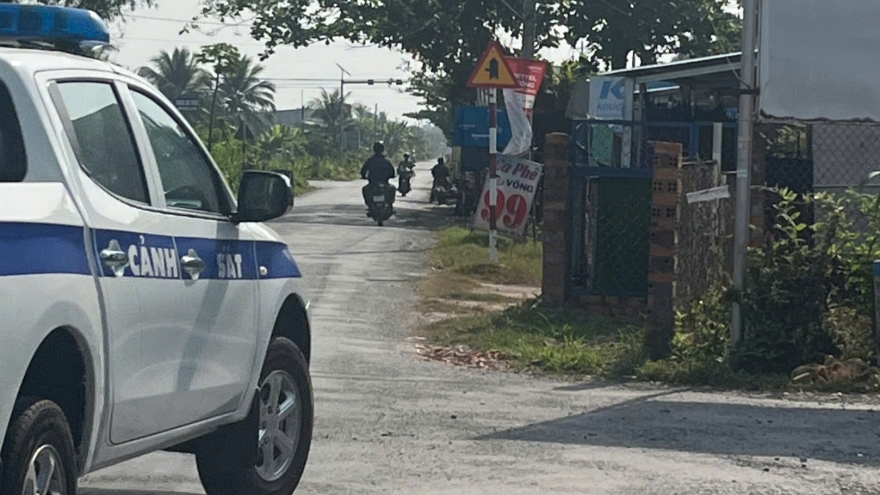 Vĩnh Long: Điều tra nghi án chồng gây tai nạn xe cho vợ rồi tự sát