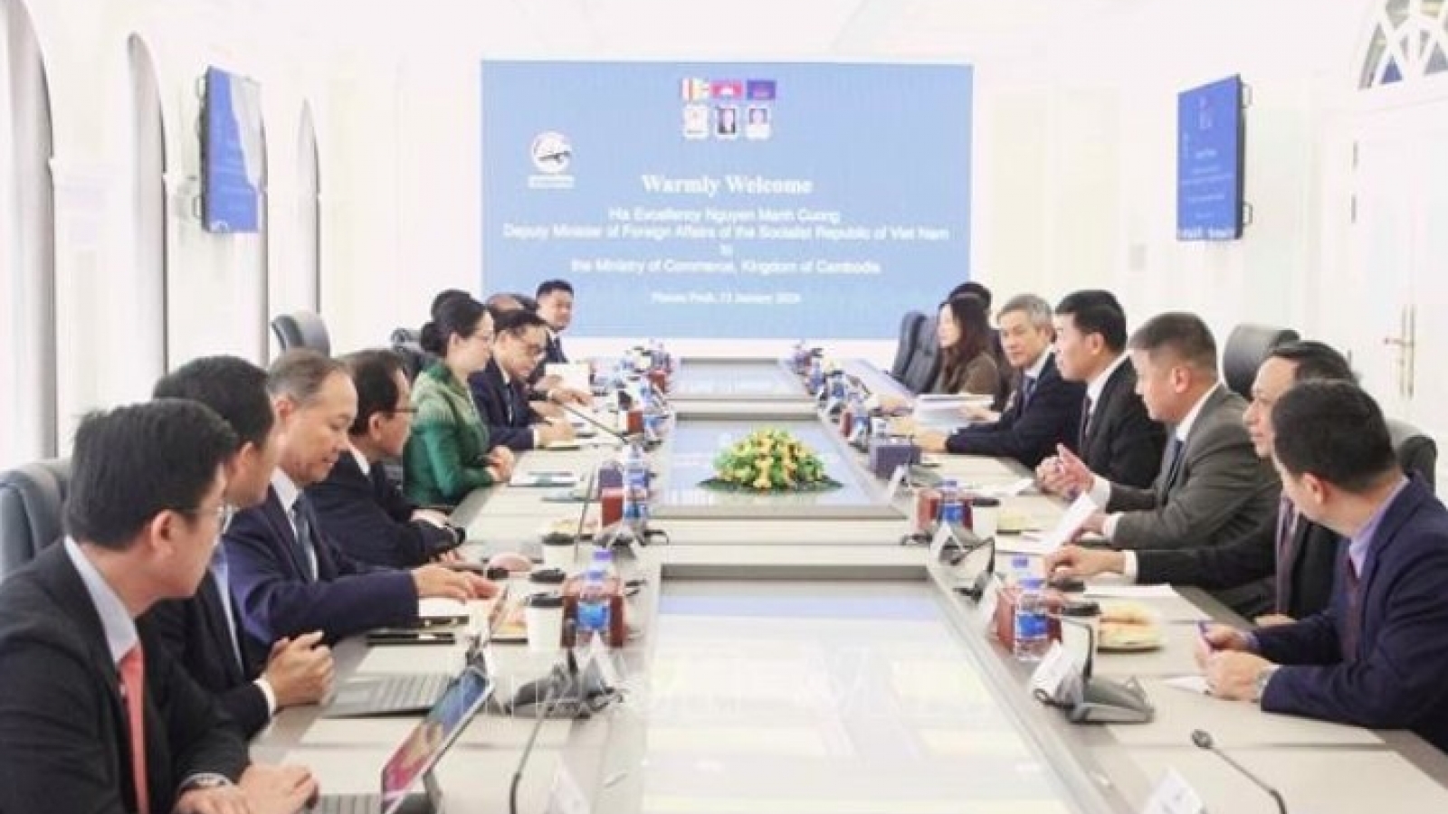 Vietnam, Cambodia promote substantive cooperation