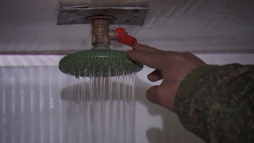 Bất ngờ về nhà tắm tiện nghi của lính Nga ngoài mặt trận