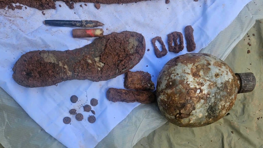 Quảng Trị: Quy tập 4 hài cốt liệt sĩ tại xã Đakrông, phát hiện cây bút có khắc tên