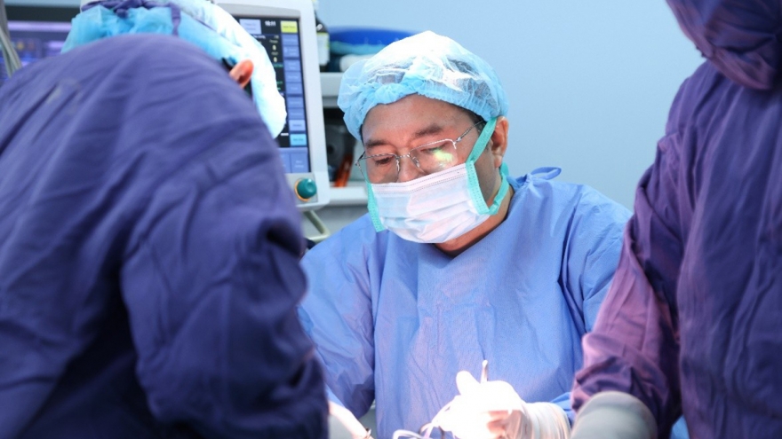 Nguy cơ mất toàn bộ bàn tay trái vì pháo nổ