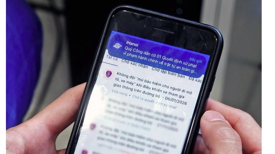 Người dân có thể nộp phạt vi phạm giao thông qua ứng dụng iHanoi